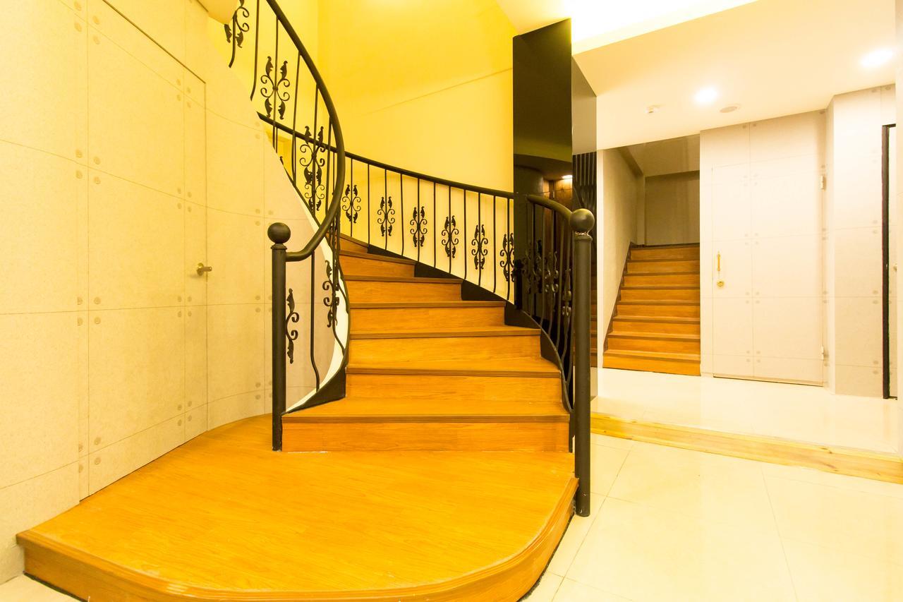 Ruocing Hot Spring Hotel Jiaoxi Exterior photo